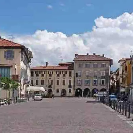 House By The Apartment Arona