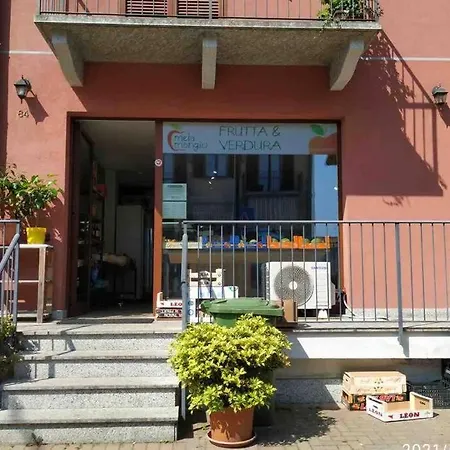 Apartment House By The Arona