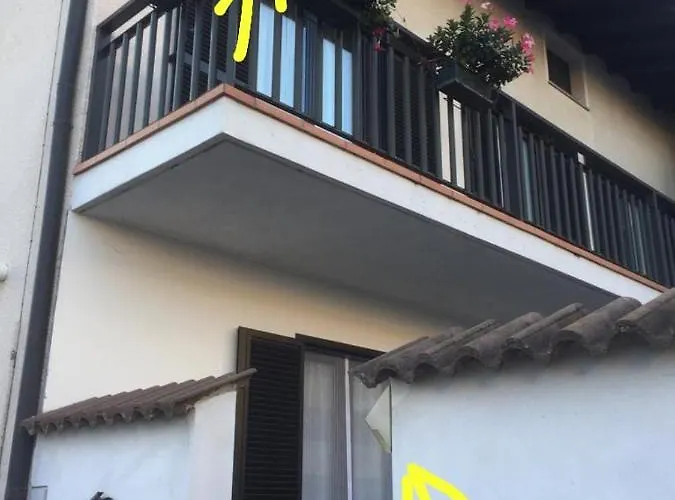 Appartement House By The Arona