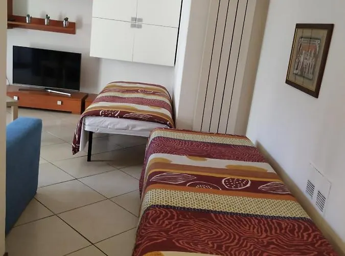 Appartement House By The Arona